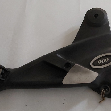 Voetsteun R / Rear Footrest Assy RH