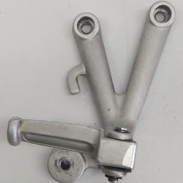 Voetsteun / Footrest hanger rear Rh