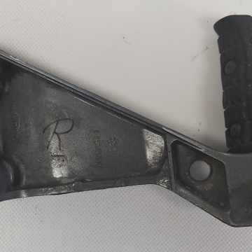 Voetsteun R / Footrest hanger R